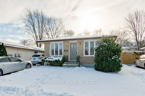 27 Ardsley Rd, London, ON, N6G3J4 | Card Image