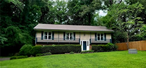 166 Creekwood Dr, Advance, NC, 27006-9449 | Card Image