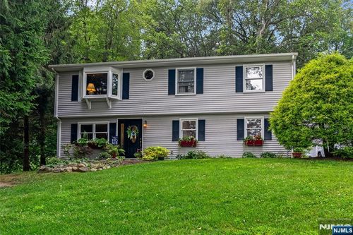 29 Cypress Dr, Denville, NJ, 07834-1709 | Card Image
