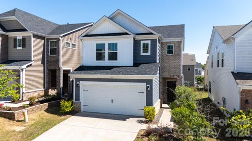 527 Palmarosa St, Fort Mill, SC, 29715-8220 | Card Image