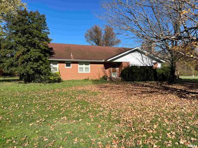 1005 Weaver Road, House other with 3 bedrooms, 2 bathrooms and null parking in Herrin IL | Image 2