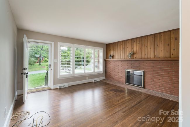 Family Room | Image 5