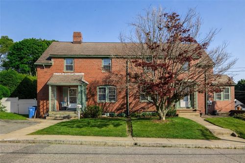 12 Blackstone St, Cumberland, RI, 02864-7029 | Card Image