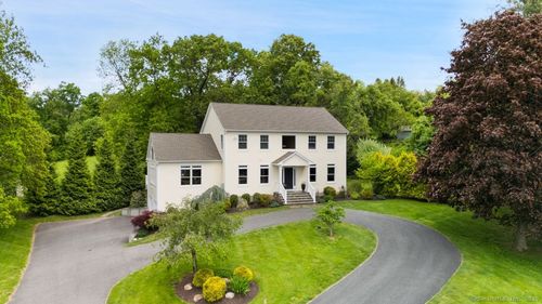 8 Meadowview Dr, Brookfield, CT, 06804-1826 | Card Image