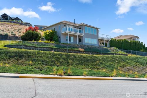 1809 Briarwood Pl, East Wenatchee, WA, 98802-8304 | Card Image