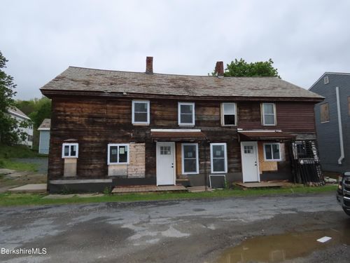 0-14-18 Loftus St, North Adams, MA, 01247 | Card Image