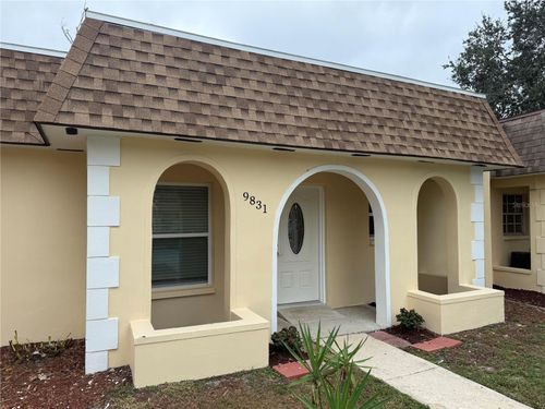 9831 87th St, Seminole, FL, 33777-1941 | Card Image