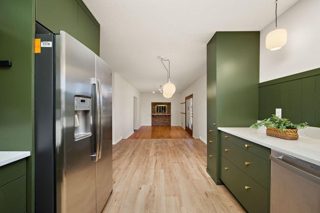 953 Redwood Dr, House other with 4 bedrooms, 3 bathrooms and null parking in Apple Valley MN | Image 10