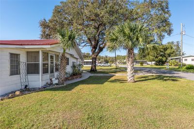 5550 Bird Island Drive, House other with 2 bedrooms, 2 bathrooms and null parking in Lady Lake FL | Image 3