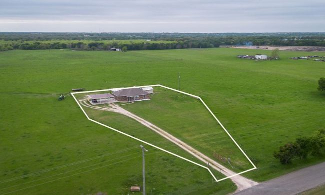 592 S Baese Rd, House other with 3 bedrooms, 2 bathrooms and null parking in Elm Mott TX | Image 29