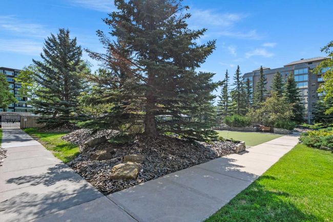 903 - 4555 Varsity Lane Nw, Home with 2 bedrooms, 2 bathrooms and 3 parking in Calgary AB | Image 4