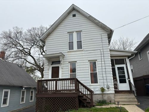 32 Daniels Ave, Elgin, IL, 60120-2802 | Card Image