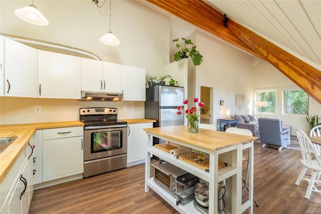 4810 Cannon Cres, House other with 3 bedrooms, 2 bathrooms and 3 parking in Pender Island BC | Image 21