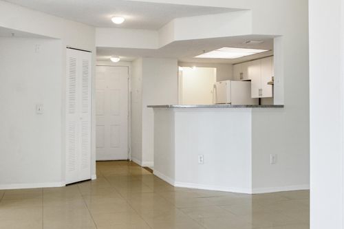 307-5065 Wiles Rd, Coconut Creek, FL, 33073-4211 | Card Image