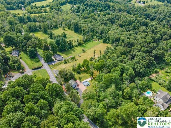 1553 Middle Rd, House other with 4 bedrooms, 5 bathrooms and null parking in Stroudsburg PA | Image 22