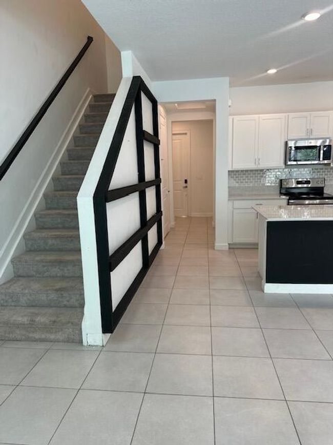4504 Hartwell Ln, Townhouse with 3 bedrooms, 3 bathrooms and null parking in Riviera Beach FL | Image 13