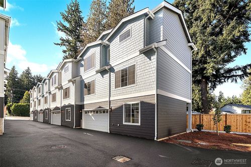 a3-19505 Damson Rd, Lynnwood, WA, 98036-4925 | Card Image