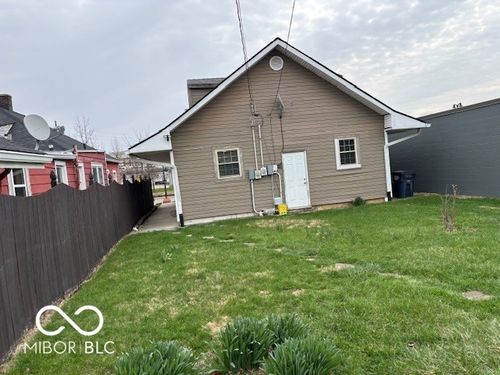 3236 S Emerson Ave, Beech Grove, IN, 46107-3339 | Card Image