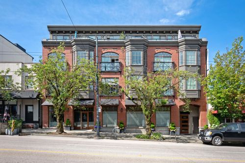 306-4463 W 10th Avenue, Vancouver, BC, V6R2H8 | Card Image