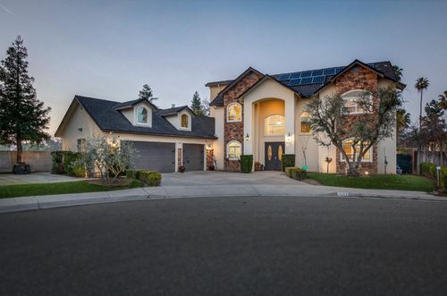 1303 Jordan Ave, Clovis, CA, 93611-8185 | Card Image