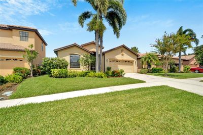 5804 Hidden Falls Lane, House other with 3 bedrooms, 2 bathrooms and null parking in Apollo Beach FL | Image 3