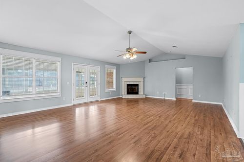 2975 Corsair Dr, Pensacola, FL, 32507-8133 | Card Image