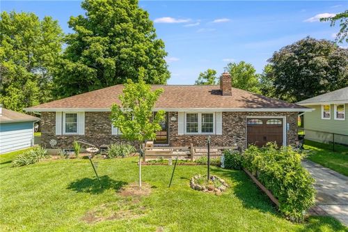 1209 Crest Dr, Pleasant Hill, MO, 64080-1517 | Card Image