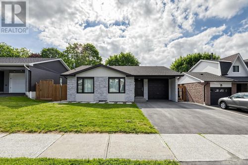 123 Mill St, Georgetown, ON, L7G2C7 | Card Image