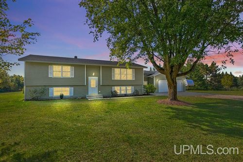 W6285 Co G-08 Road, Wallace, MI, 49893 | Card Image