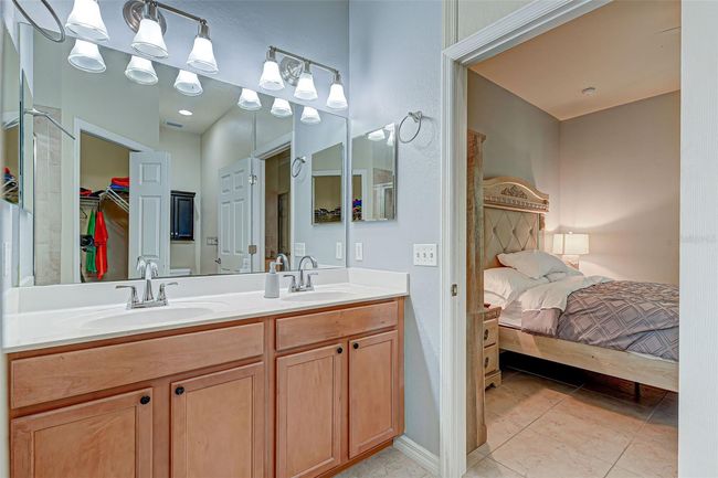 En-suite bathroom | Image 23