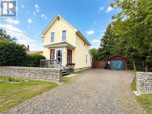 334 Morse St, Thunder Bay, ON, P7A1G3 | Card Image