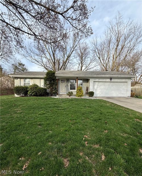 497 Southeast Ave, Tallmadge, OH, 44278-2881 | Card Image