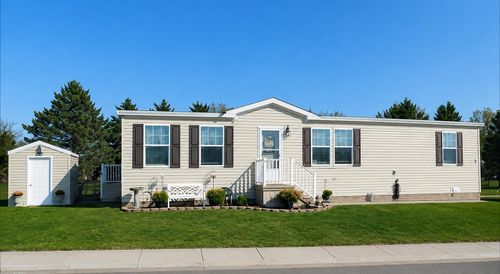 57574 Sawyer Ct, New Haven, MI, 48048-3700 | Card Image