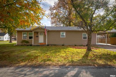 721 N 17 Th Street, House attached with 3 bedrooms, 2 bathrooms and null parking in Herrin IL | Image 1