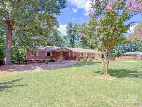 10024 Sedgefield Cir, Stanfield, NC, 28163-9560 | Card Image