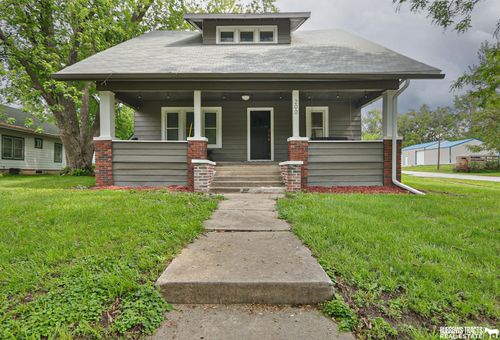 200 W 4th St, Douglas, NE, 68344-3002 | Card Image