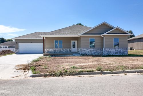 660 E Vivian St, Bolivar, MO, 65613-1387 | Card Image