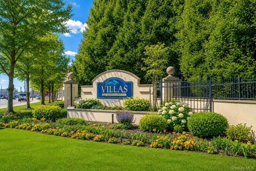 406 Narragansett Villas Dr, Lindenhurst, NY, 11757-5462 | Card Image