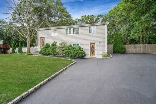 62 Fireside Ln, East Setauket, NY, 11733-3429 | Card Image