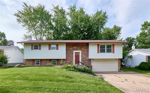 22 Heather Dr, Saint Peters, MO, 63376-2507 | Card Image