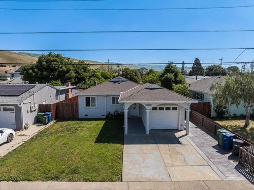 32046 Kennet St, Hayward, CA, 94544-8152 | Card Image