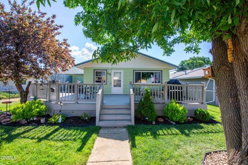 203 Millionaire Ave, Mott, ND, 58646-7281 | Card Image