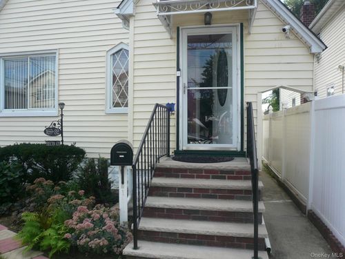 1-16932 144th Road, New York, NY, 11434 | Card Image