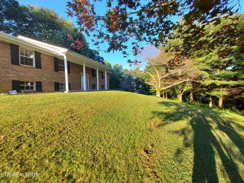 379 Luther Villa Rd, Sneedville, TN, 37869-4221 | Card Image