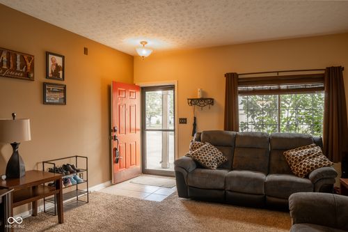 6585 Dunsdin Dr, Plainfield, IN, 46168-8009 | Card Image
