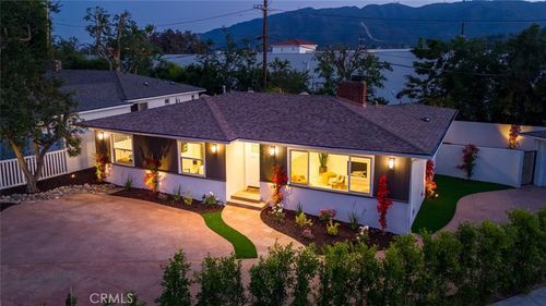 6433 Creemore Ln, Tujunga, CA, 91042-2904 | Card Image