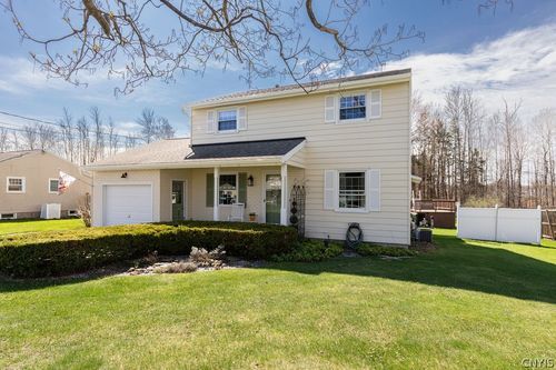 51 Patrick Cir, Fulton, NY, 13069-3232 | Card Image
