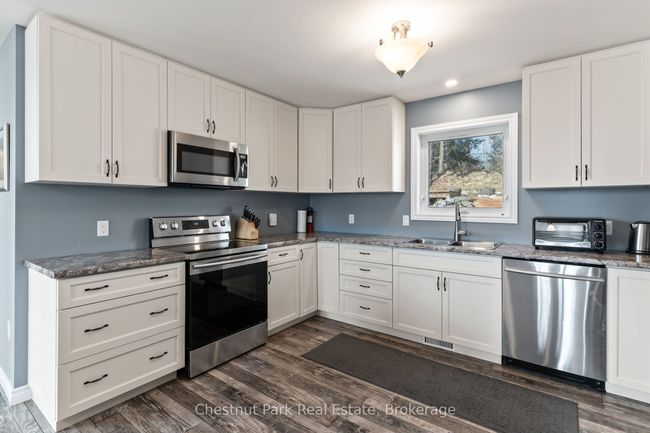 5989 Kennisis Lake Rd, House other with 3 bedrooms, 2 bathrooms and 6 parking in Haliburton ON | Image 16