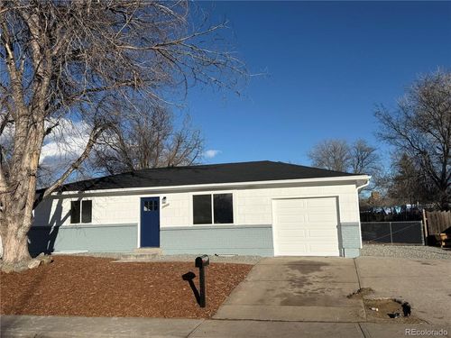 5500 Wheeling St, Denver, CO, 80239-2855 | Card Image