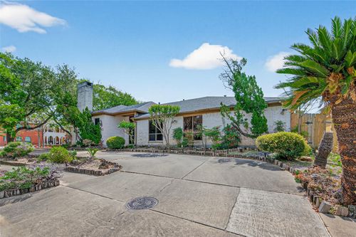 8103 Lake Edge Ct, Houston, TX, 77071-3630 | Card Image